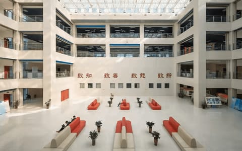 洛阳理工学院·图书馆内景