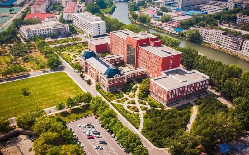 东北大学秦皇岛分校主图·校园风光