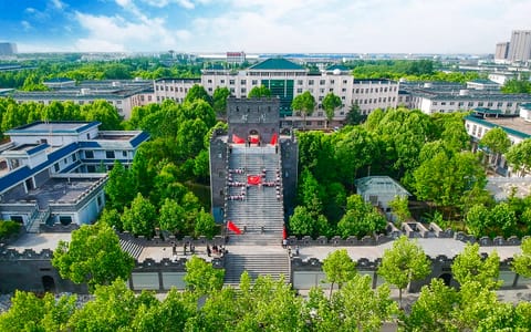 武汉生物工程学院·校园长城