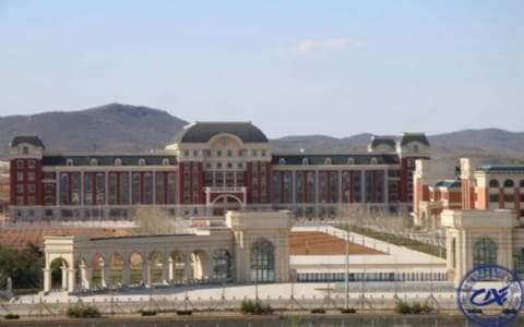 大连工业大学艺术与信息工程学院·升旗广场