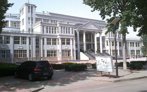 北京中医药大学东方学院·教学楼