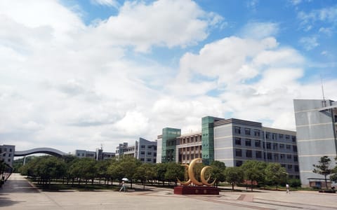武汉工程大学·14知博广场