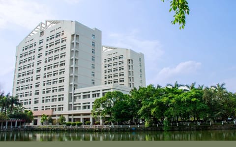 广东石油化工学院·校园风光