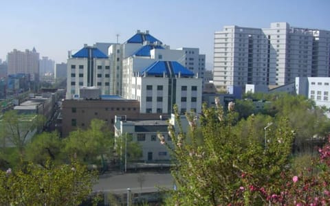 新疆医科大学·科技楼