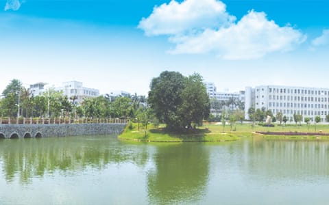 广东海洋大学·校园南湖