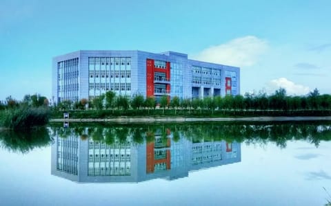 新疆科技学院·图书馆