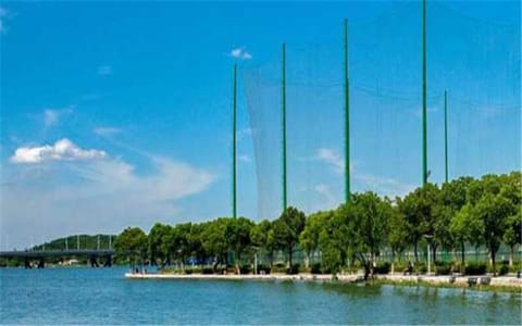 武汉体育学院·湖边一角