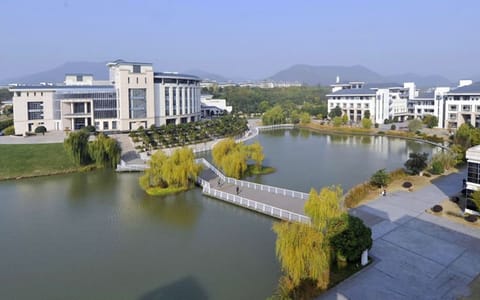 南京审计大学·湖