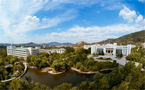 泰山学院·校园风光1