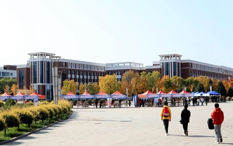河北石油职业技术大学·校园风光