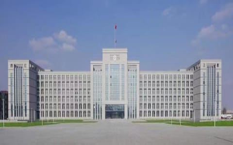 长春电子科技学院·主楼全景