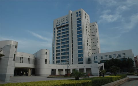 华北水利水电大学·综合实验楼