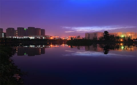 西华大学·西华大学7