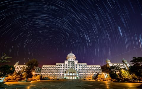 昆明城市学院·慧宇楼星轨