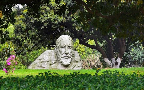 广东药科大学·现代医学之父--希波克拉底