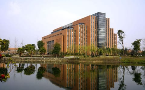浙江财经大学东方学院·校园一角