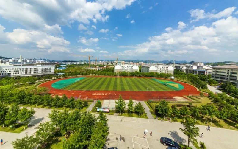 南宁理工学院主图·操场