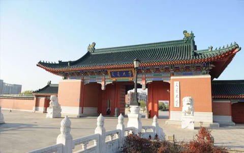 上海交通大学·巍巍校门