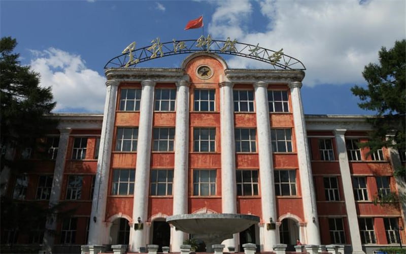 黑龙江科技大学主图·校门