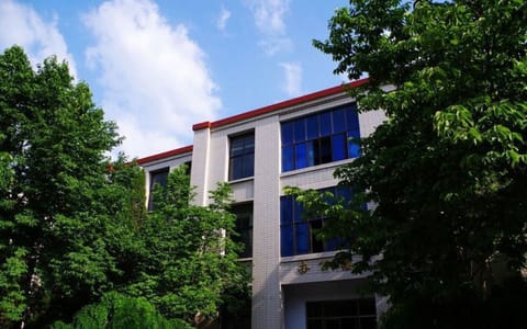 郑州工商学院·郑州工商学院--办公楼