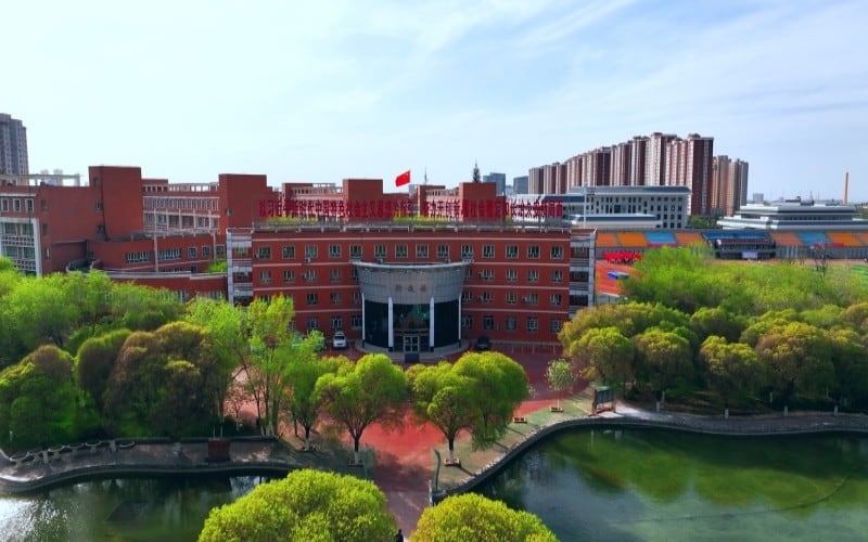 新疆工业职业技术大学主图·校园风光