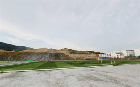 百色学院·运动场