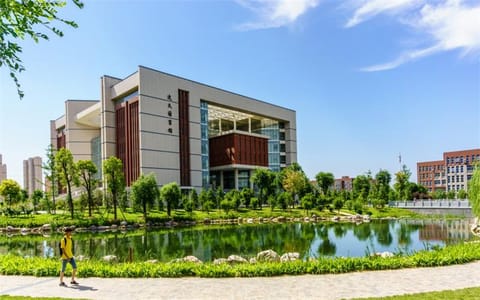 郑州轻工业大学·校园一角