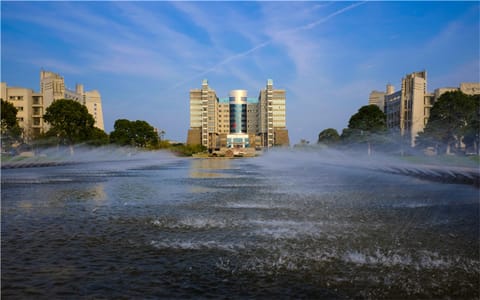 江西水利电力大学（原南昌工程学院）·校门远景