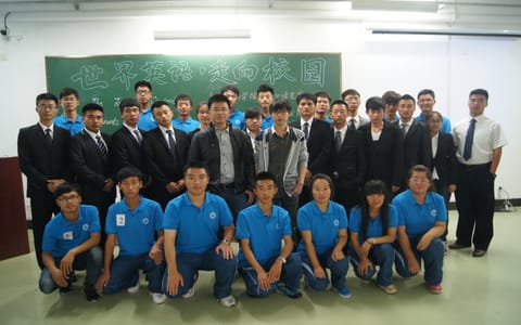 长春汽车职业技术大学·学生英语角