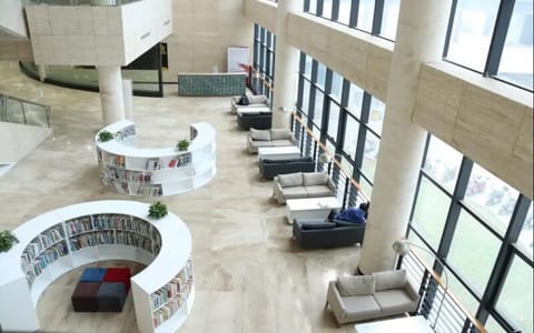福建理工大学·阅览室