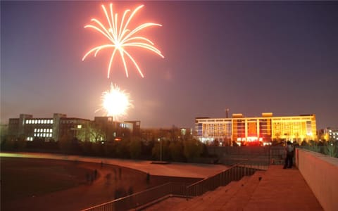 郑州科技学院·夜色朦胧