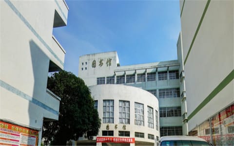 百色学院·图书馆