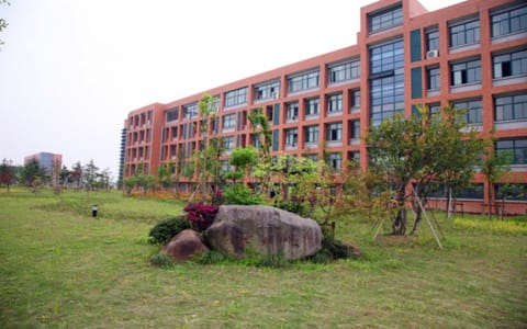 浙江财经大学东方学院·勤耕财苑