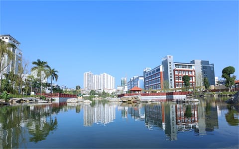 右江民族医学院·校园风光