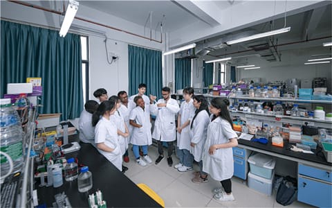 海南医科大学·实验室