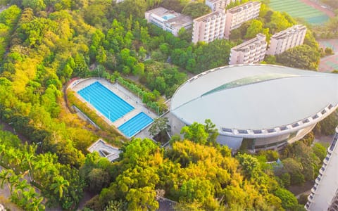 电子科技大学中山学院·篮球场足球场航拍