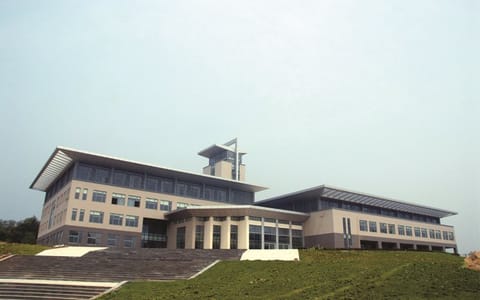 大连民族大学·金石滩校区图书馆