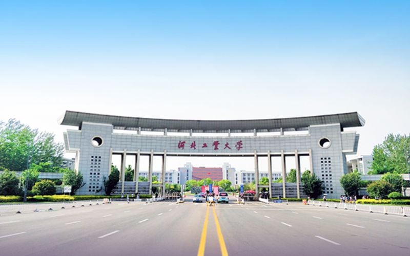 河北工业大学主图·校门口
