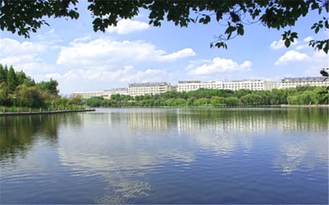 南昌大学·润溪湖全景
