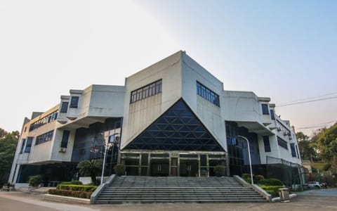 东莞理工学院·莞城校区-大礼堂