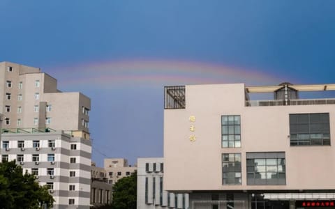 北京联合大学·雨后彩虹