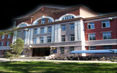 东北师范大学·东北师范大学校园一角