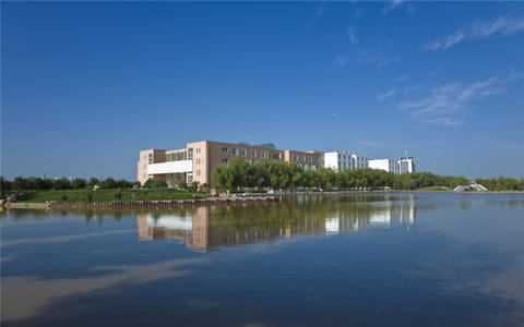 河南科技大学·琴湖公共教学楼