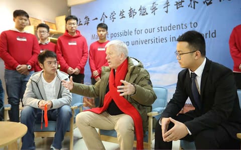 西安工商学院·加拿大皇家大学校长艾伦·卡洪与北信学子互