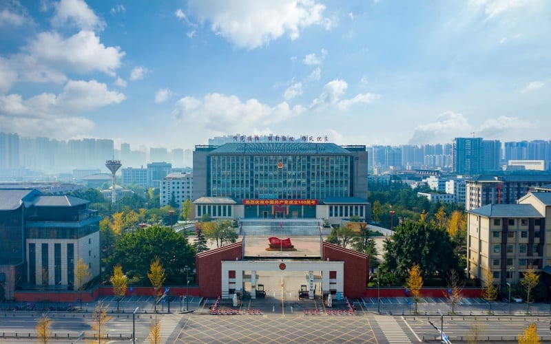 武警警官学院主图·院校正门图