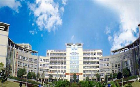 三峡大学科技学院·学校大门