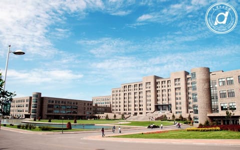 大连工业大学·综合楼