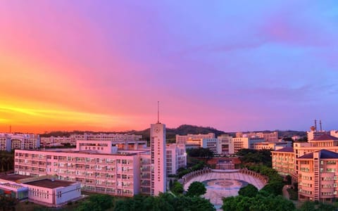 广东海洋大学·校园一角