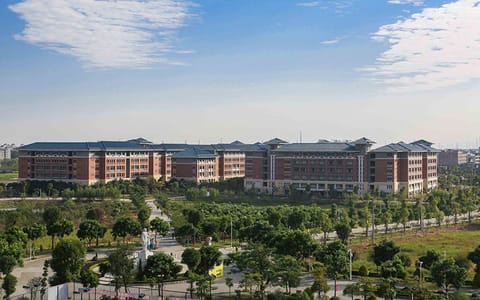广州新华学院·东莞校区03