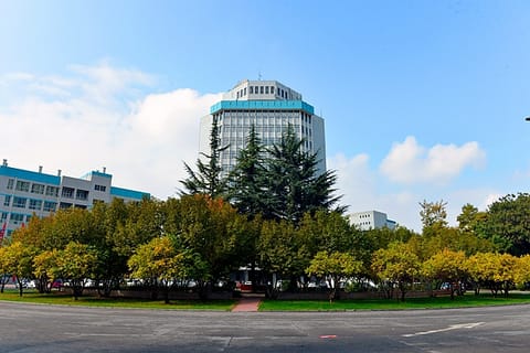 甘肃农业大学·学校文科楼一景